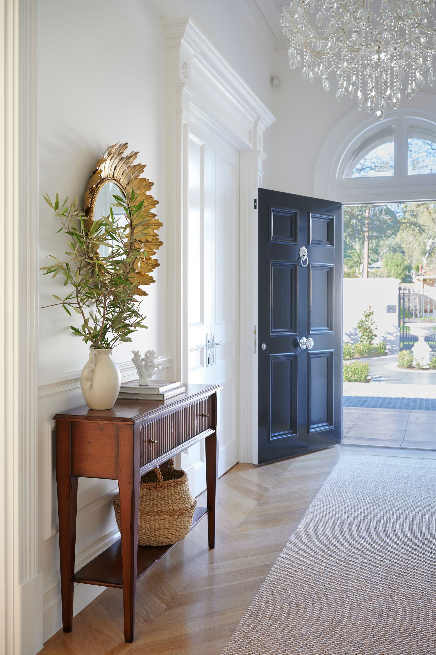 17116 - Sarlat Centre Door Knob - Brushed Gold PVD