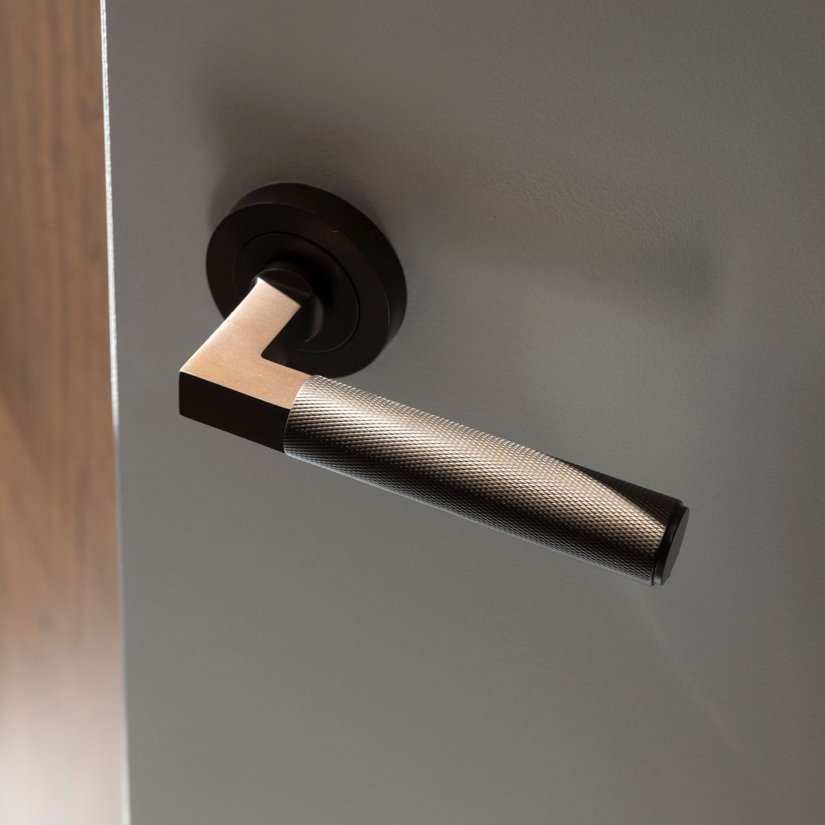 0351 - Brunswick Lever - Round Rose - Signature Brass - Passage