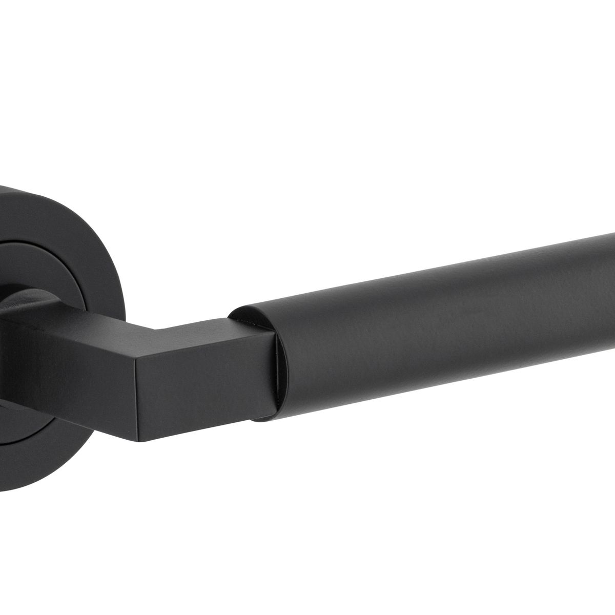 0343 - Berlin Lever - Round Rose - Matt Black - Passage