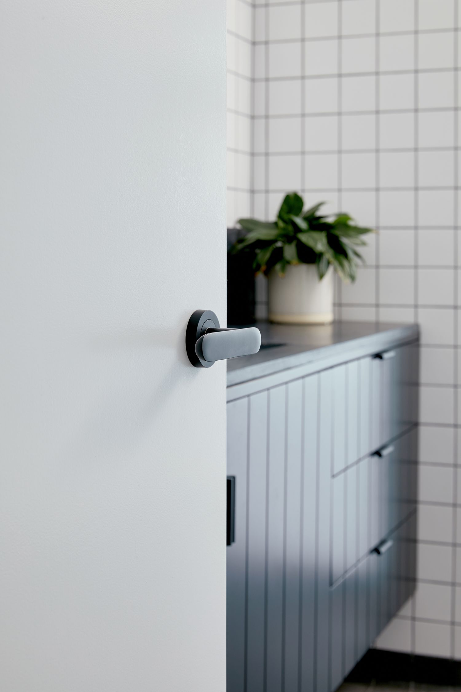 0331KIBPRIV60 - Bronte Lever - Round Rose Privacy Kit (Inbuilt Privacy) - Signature Brass - Privacy