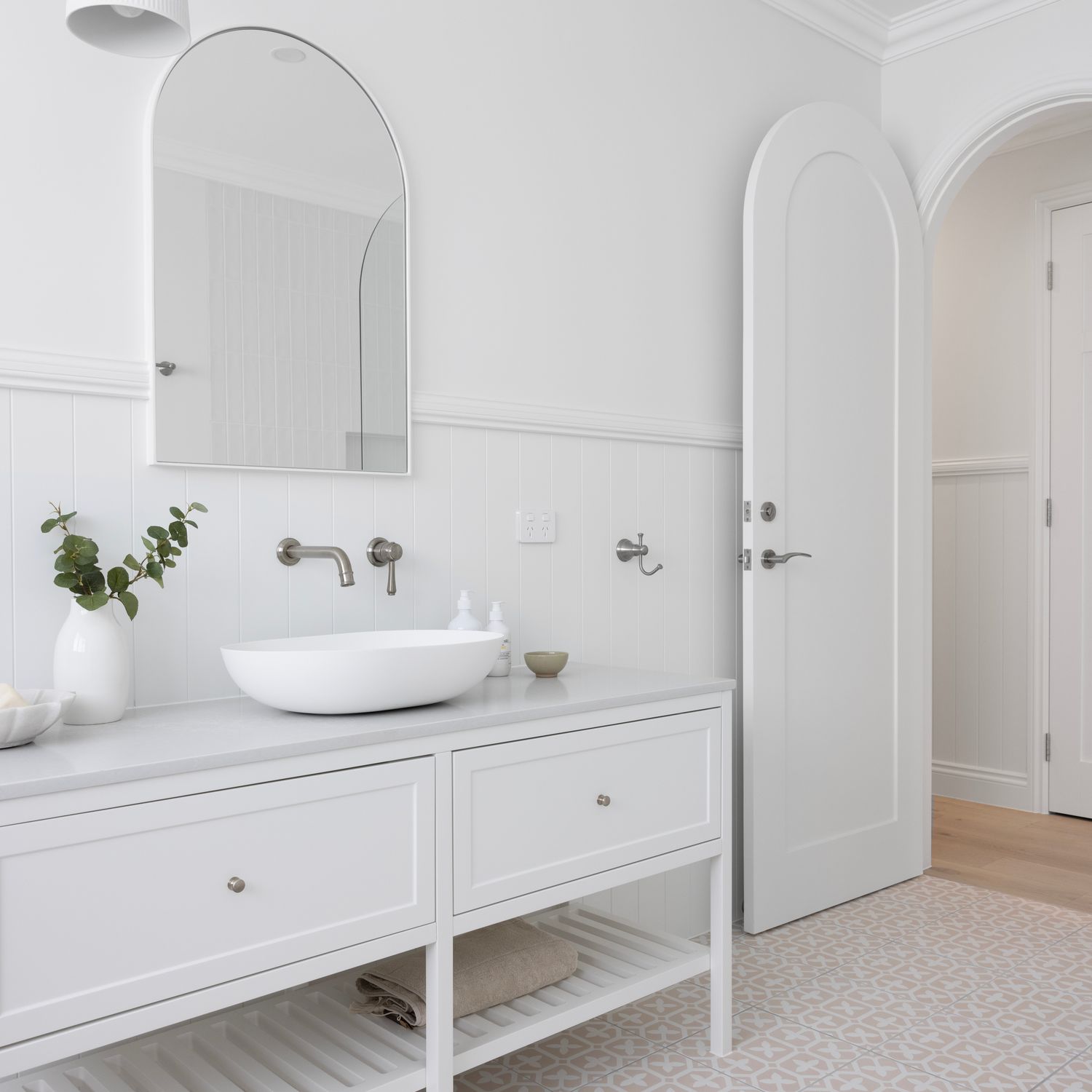 9364 - Oxford Lever - Round Rose - Brushed Brass - Passage