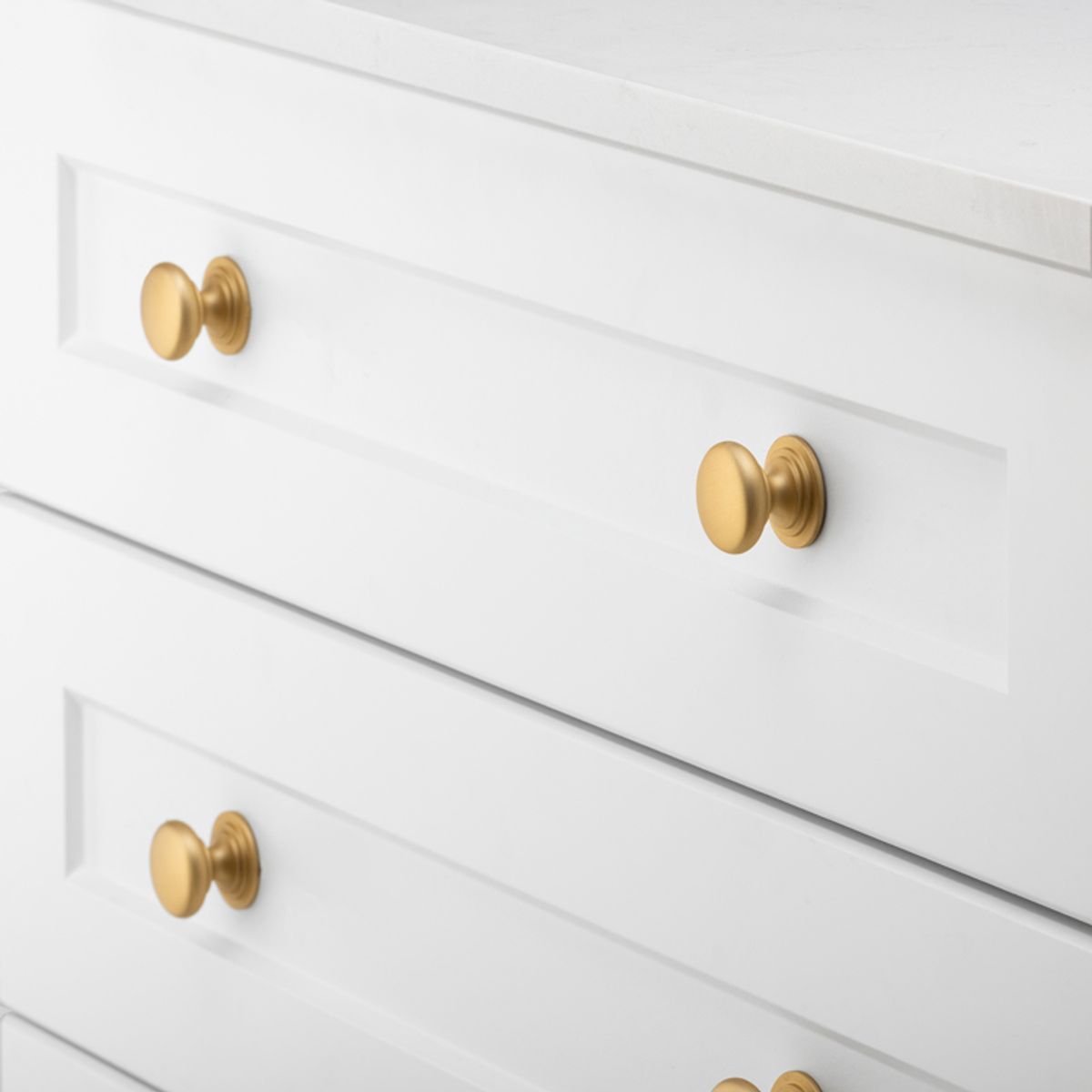 0578 - Sarlat Cupboard Knob - P27xD32mm - Brushed Brass