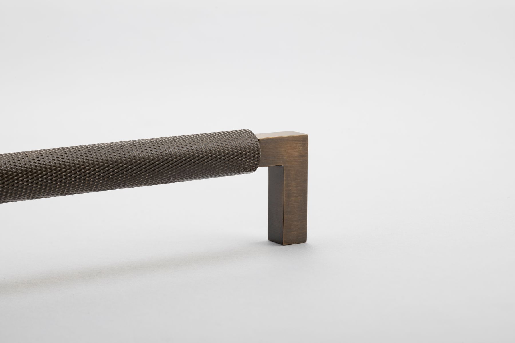 22124 - Brunswick Cabinet Pull - CTC256mm - Signature Brass