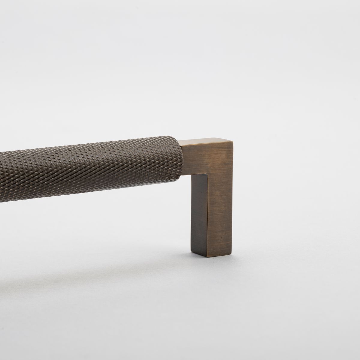 22124 - Brunswick Cabinet Pull - CTC256mm - Signature Brass