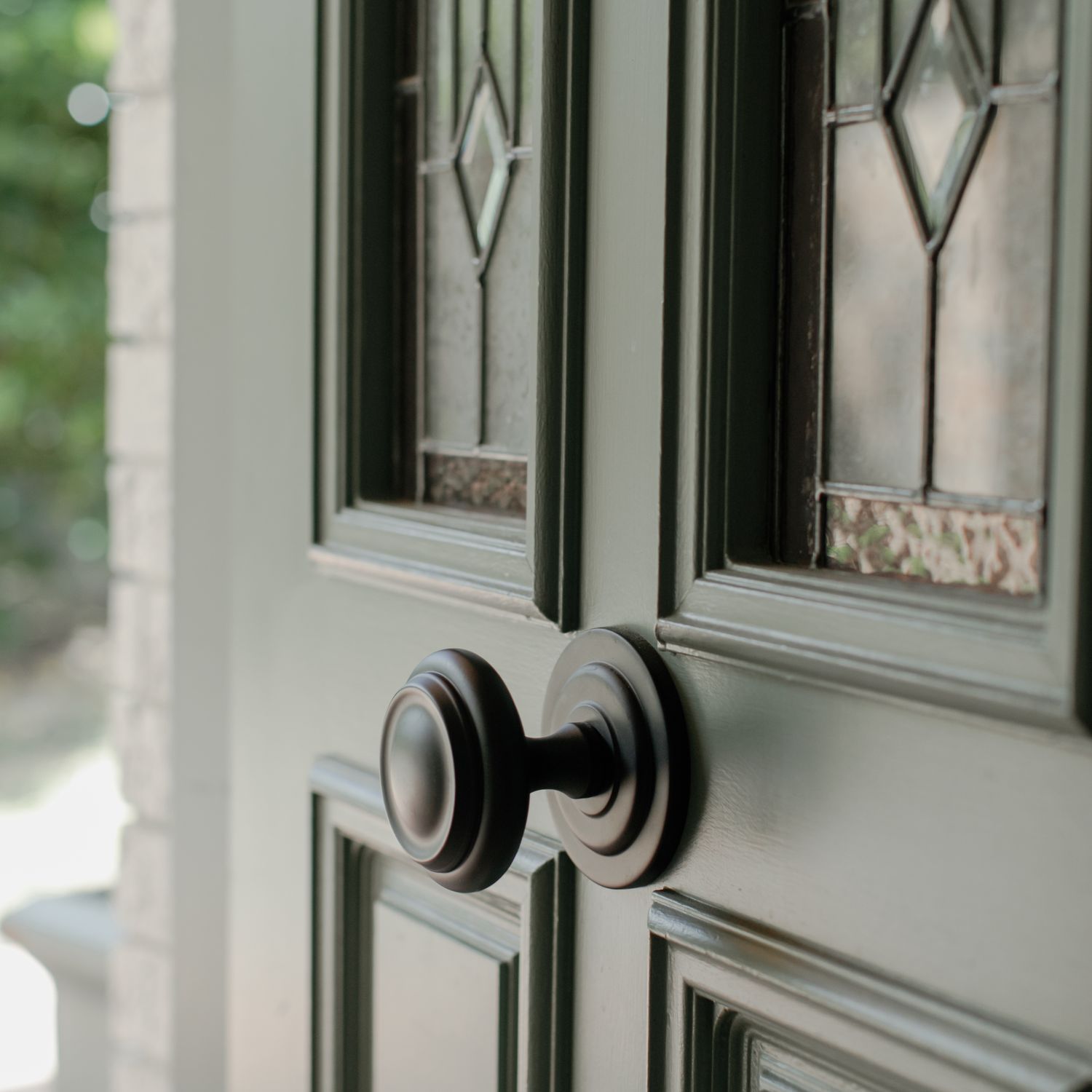 9401 - Sarlat Centre Door Knob - Signature Brass