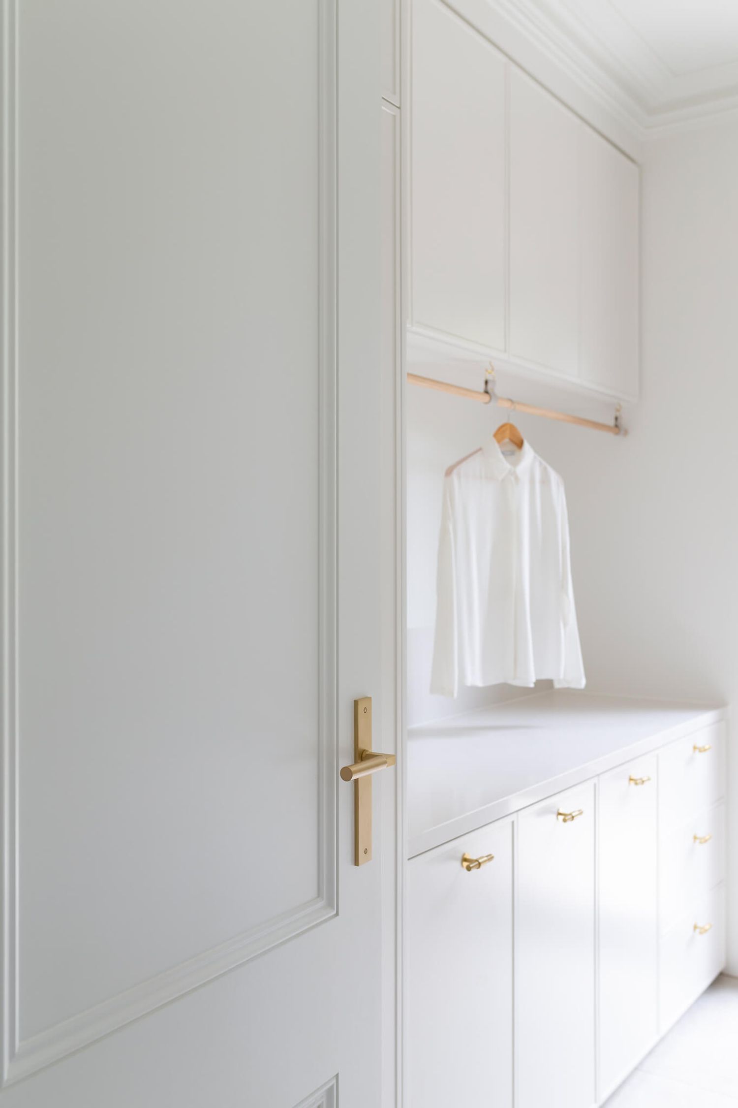 15250E85 - Berlin Lever - Rectangular Backplate - Brushed Brass - Entrance