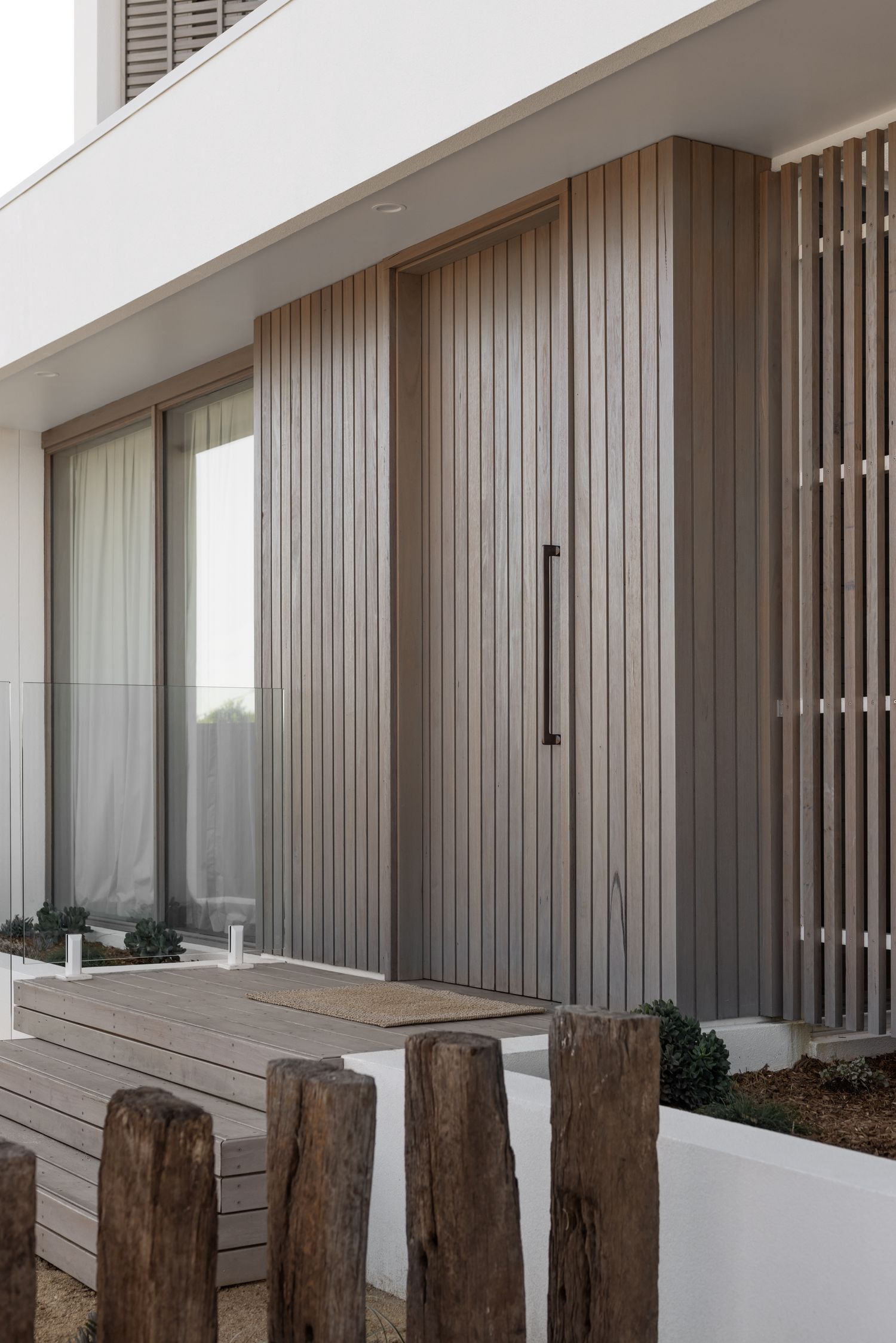 21309 - Baltimore Pull Handle - 600mm - Satin Nickel