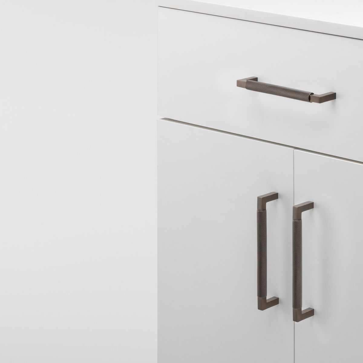 22114 - Brunswick Cabinet Pull - CTC160mm - Signature Brass