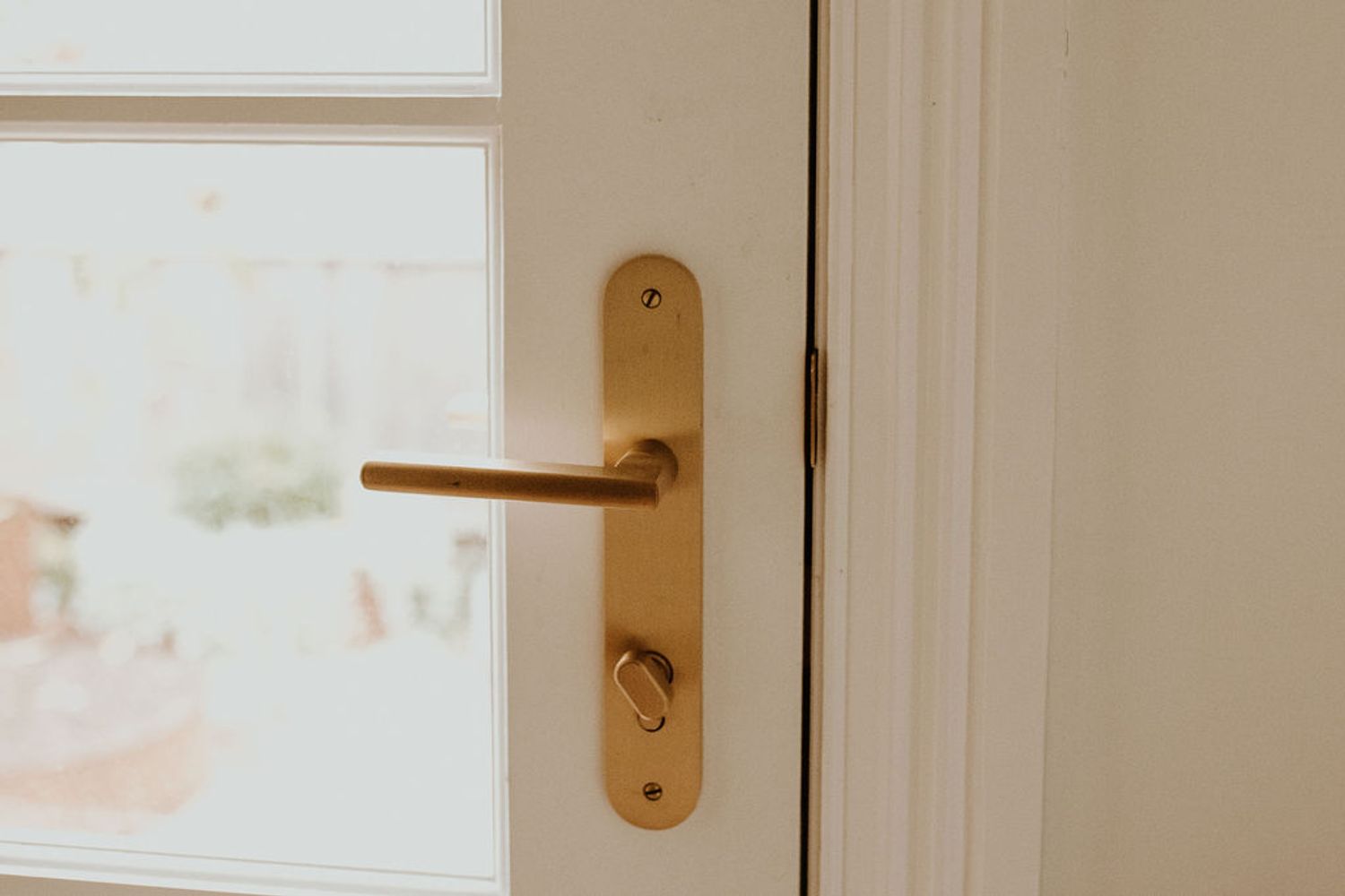 16326 - Baltimore Lever - Oval Backplate - Brushed Gold PVD - Passage