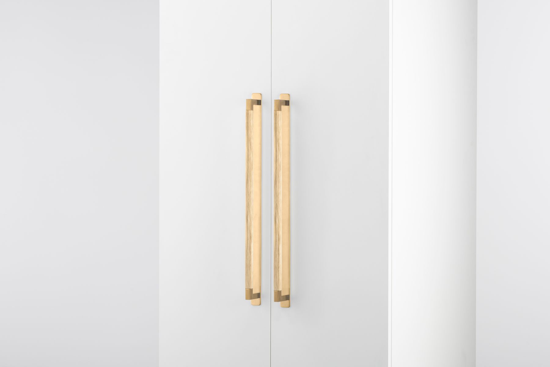 22140B - Brunswick Cabinet Pull with Backplate  - CTC450mm - Brushed Gold PVD
