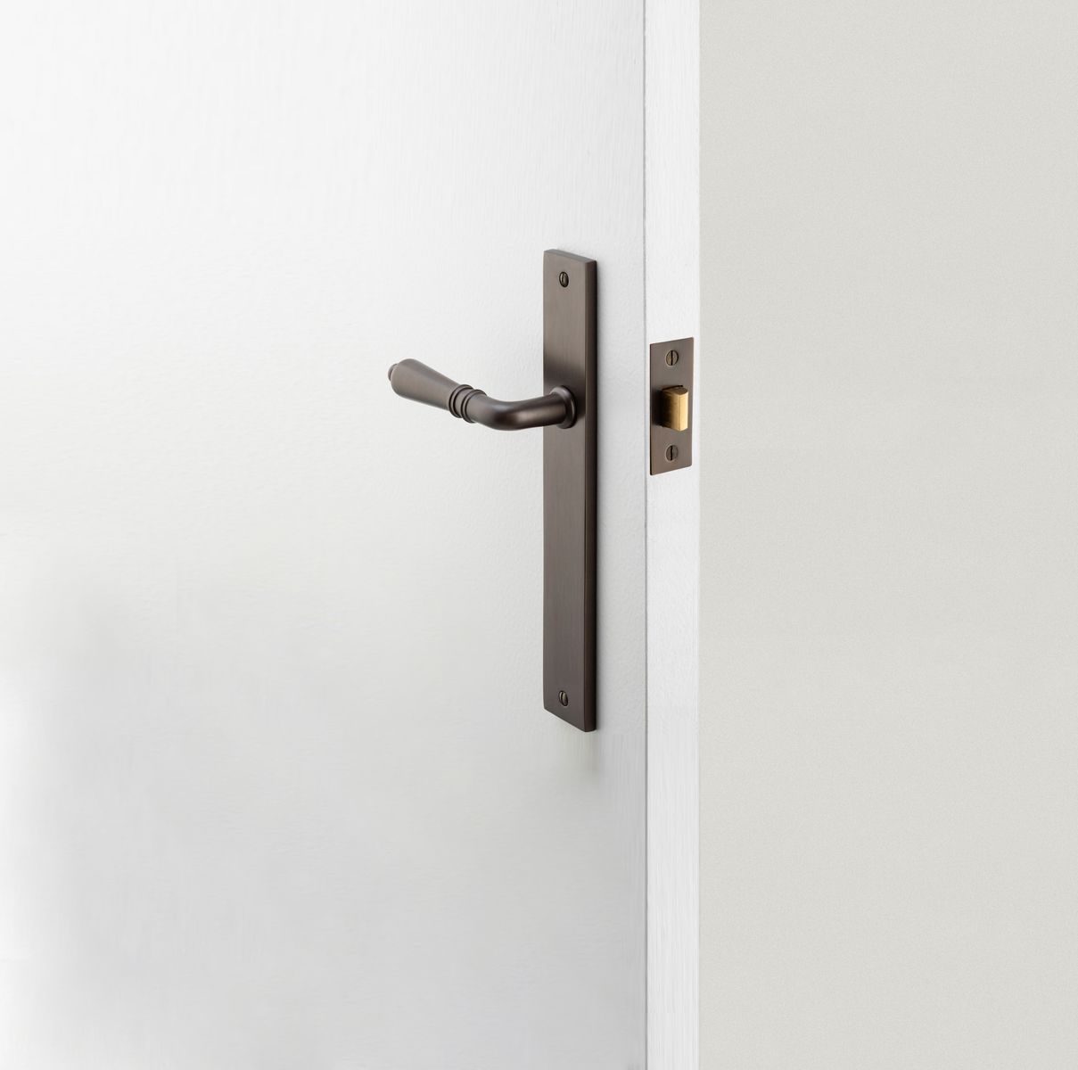 10700 - Sarlat Lever - Rectangular Backplate - Signature Brass - Passage