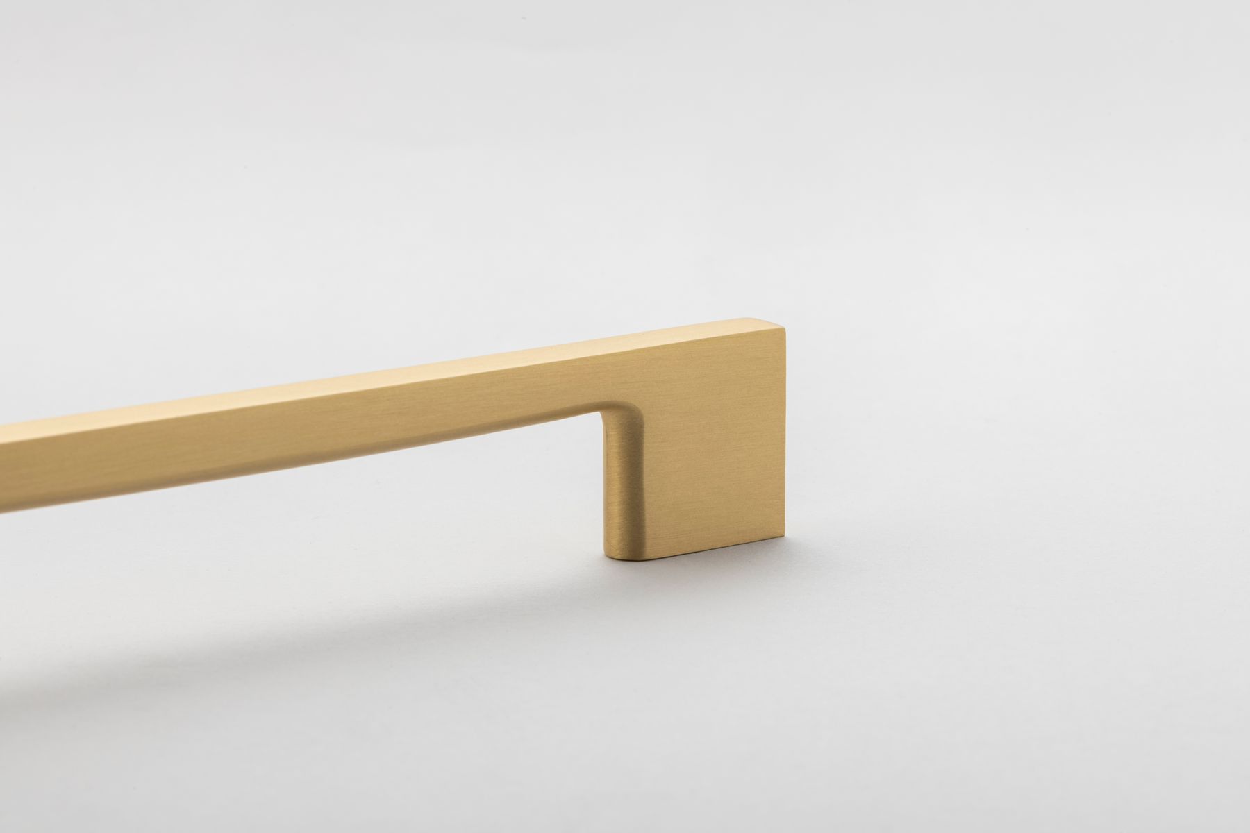 0556 - Cali Cabinet Pull - 160mm - Brushed Brass