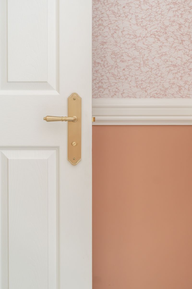15212P85 - Sarlat Lever - Shouldered Backplate - Brushed Brass - Privacy