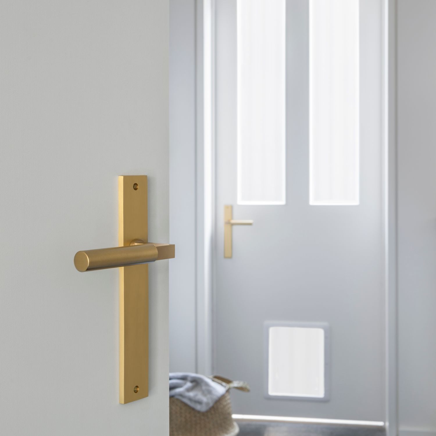 15250 - Berlin Lever - Rectangular Backplate - Brushed Brass - Passage