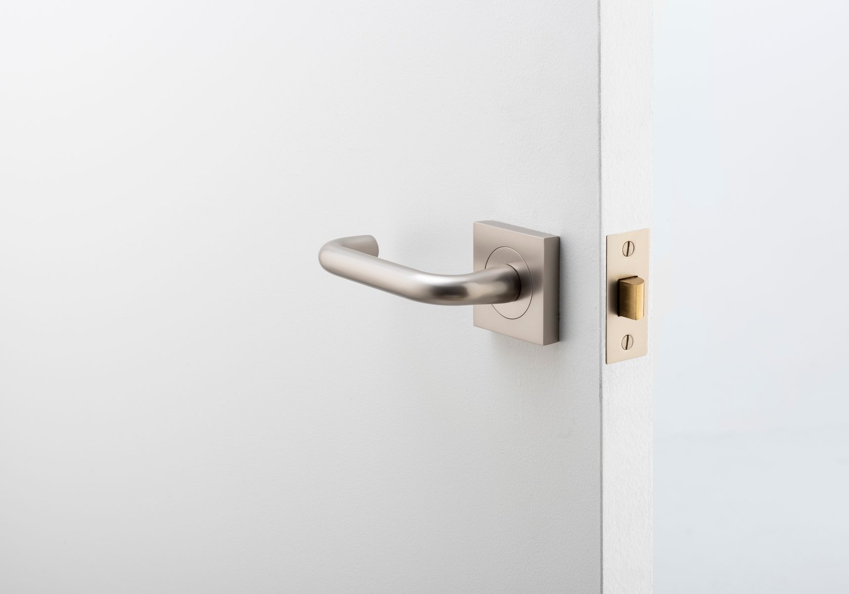20369 - Oslo Lever - Square Rose - Satin Nickel - Passage