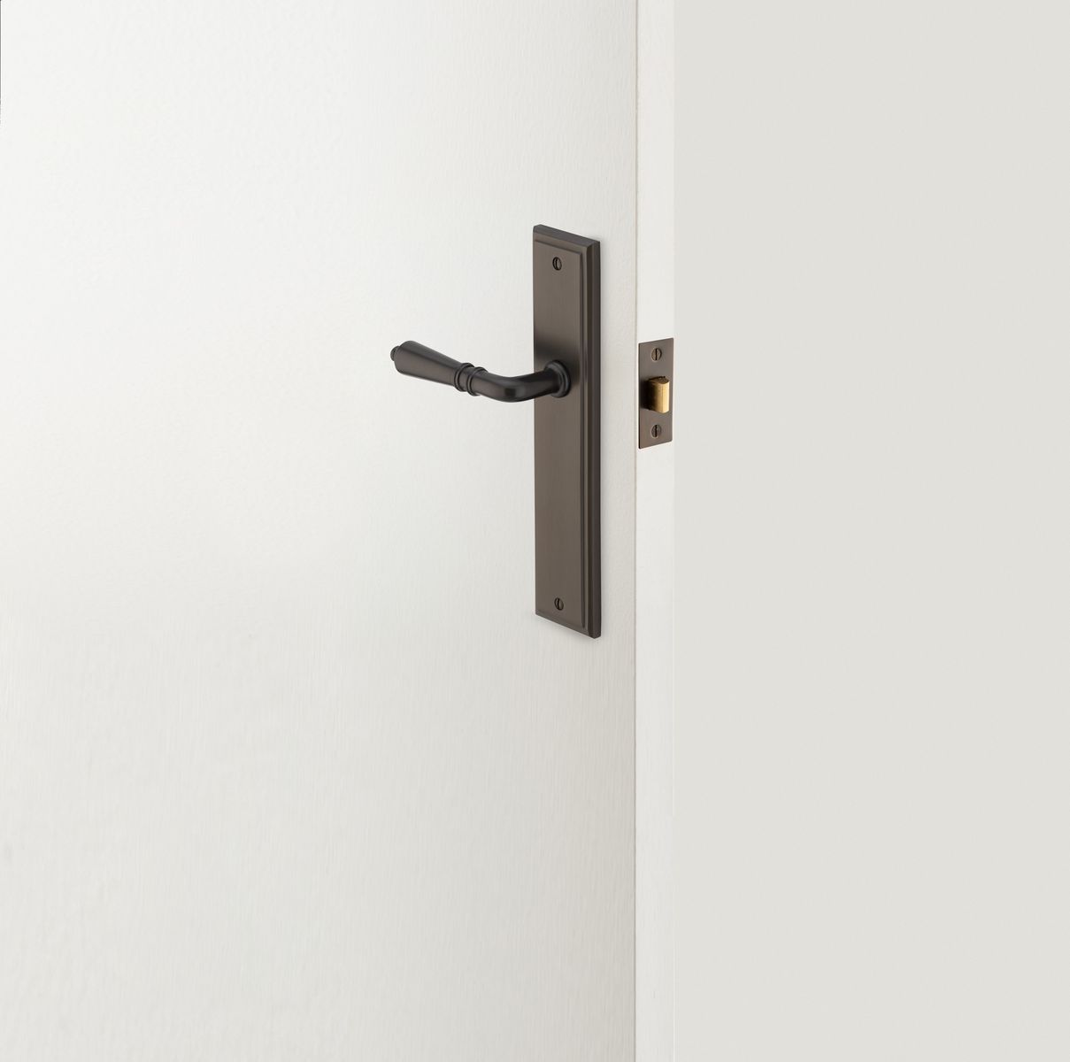 10736P85 - Sarlat Lever - Stepped Backplate - Signature Brass - Privacy