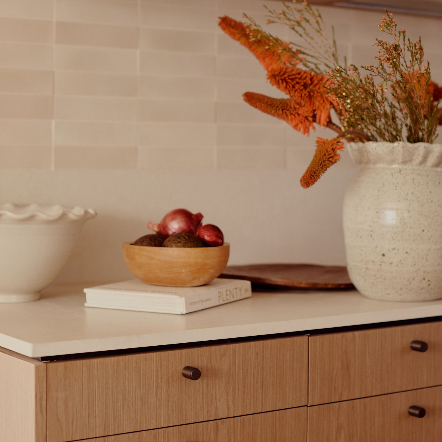 16957 - Brunswick Cupboard Knob P28xD20mm - Graphite PVD