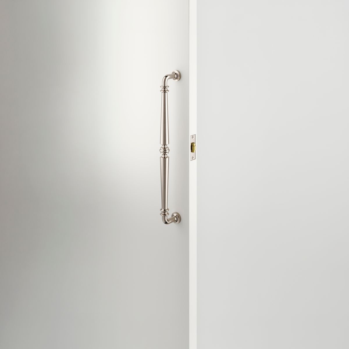21858 - Roller Latch with Face Plate and Striker - Polished Nickel