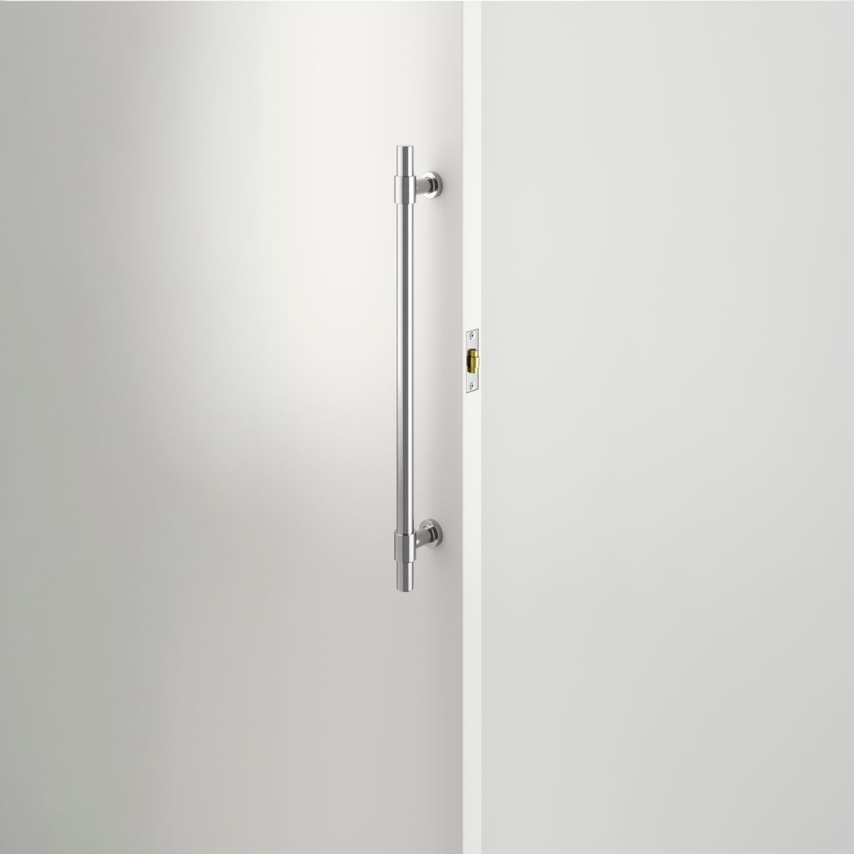 21855 - Roller Latch with Face Plate and Striker - Polished Chrome