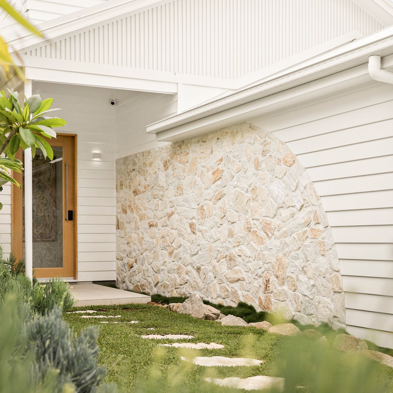 21301 - Baltimore Pull Handle - 600mm - Signature Brass