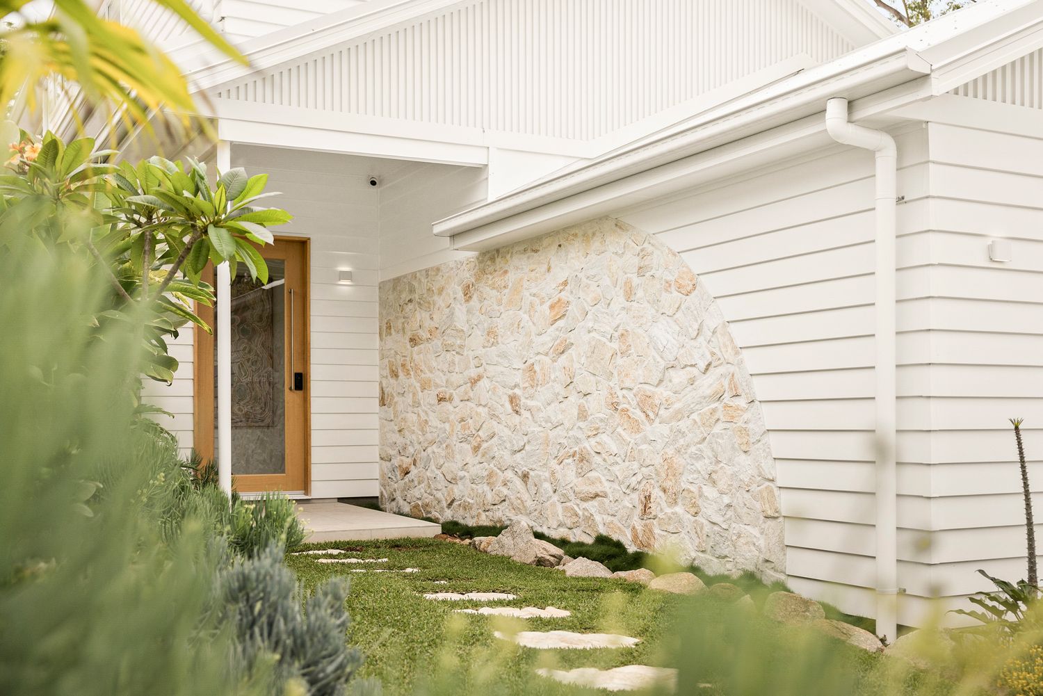 21309 - Baltimore Pull Handle - 600mm - Satin Nickel