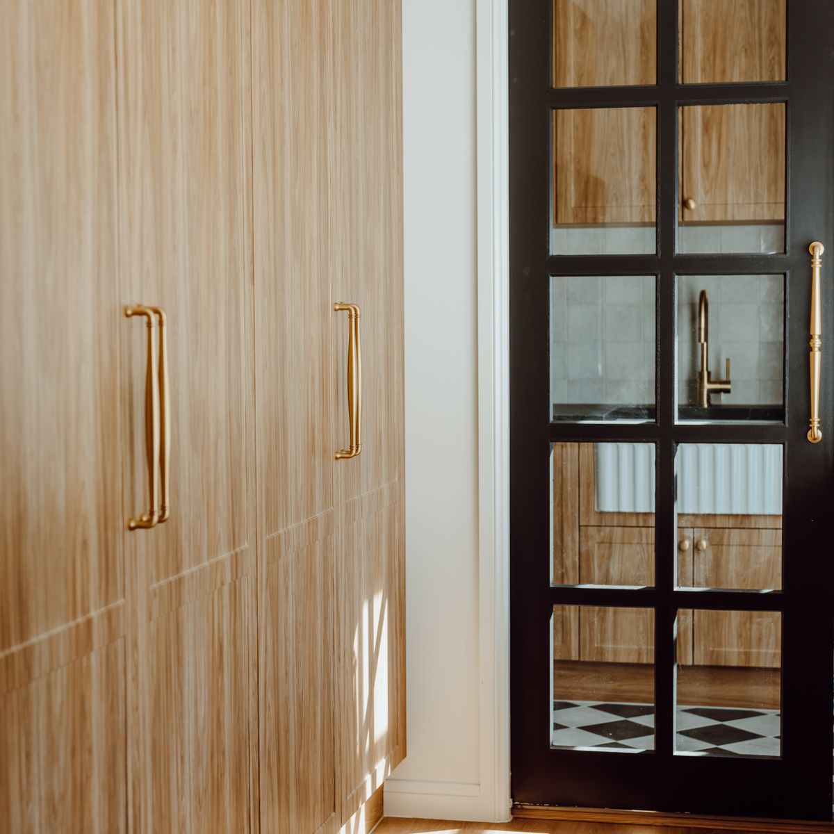21086 - Sarlat Cabinet Pull - CTC256mm - Brushed Brass