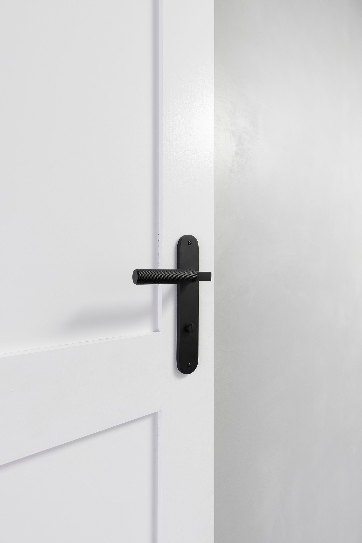 16268E85 - Brunswick Lever - Oval Backplate - Brushed Gold PVD - Entrance