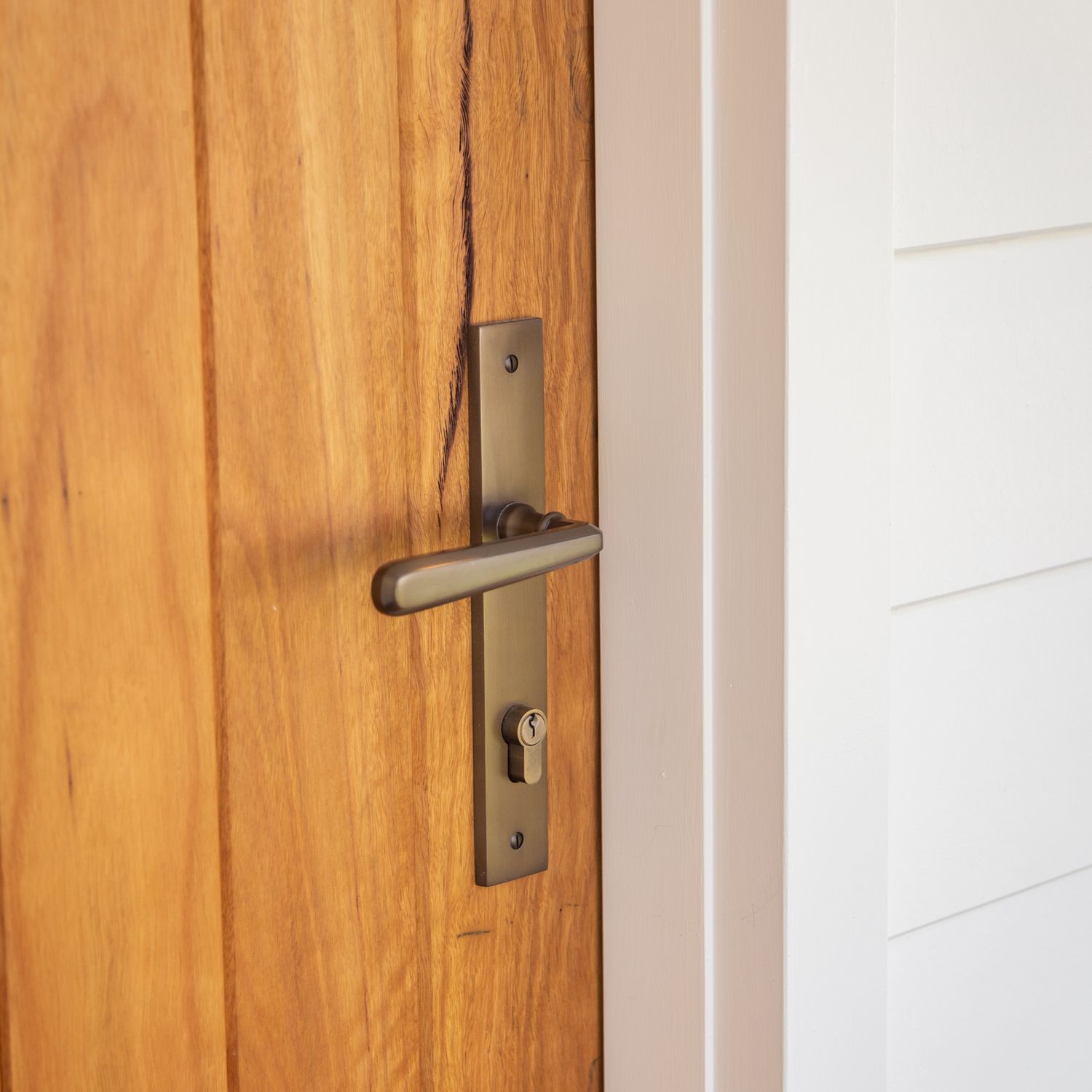 15372E85 - Copenhagen Lever - Rectangular Backplate - Brushed Brass - Entrance