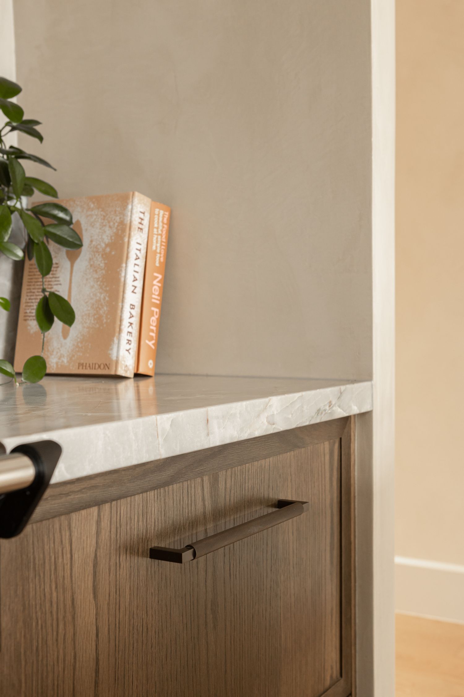 22120 - Brunswick Cabinet Pull - CTC256mm - Brushed Gold PVD