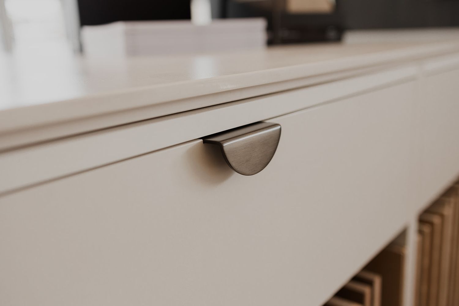 20939 - Osaka Lip Drawer Pull - Satin Nickel