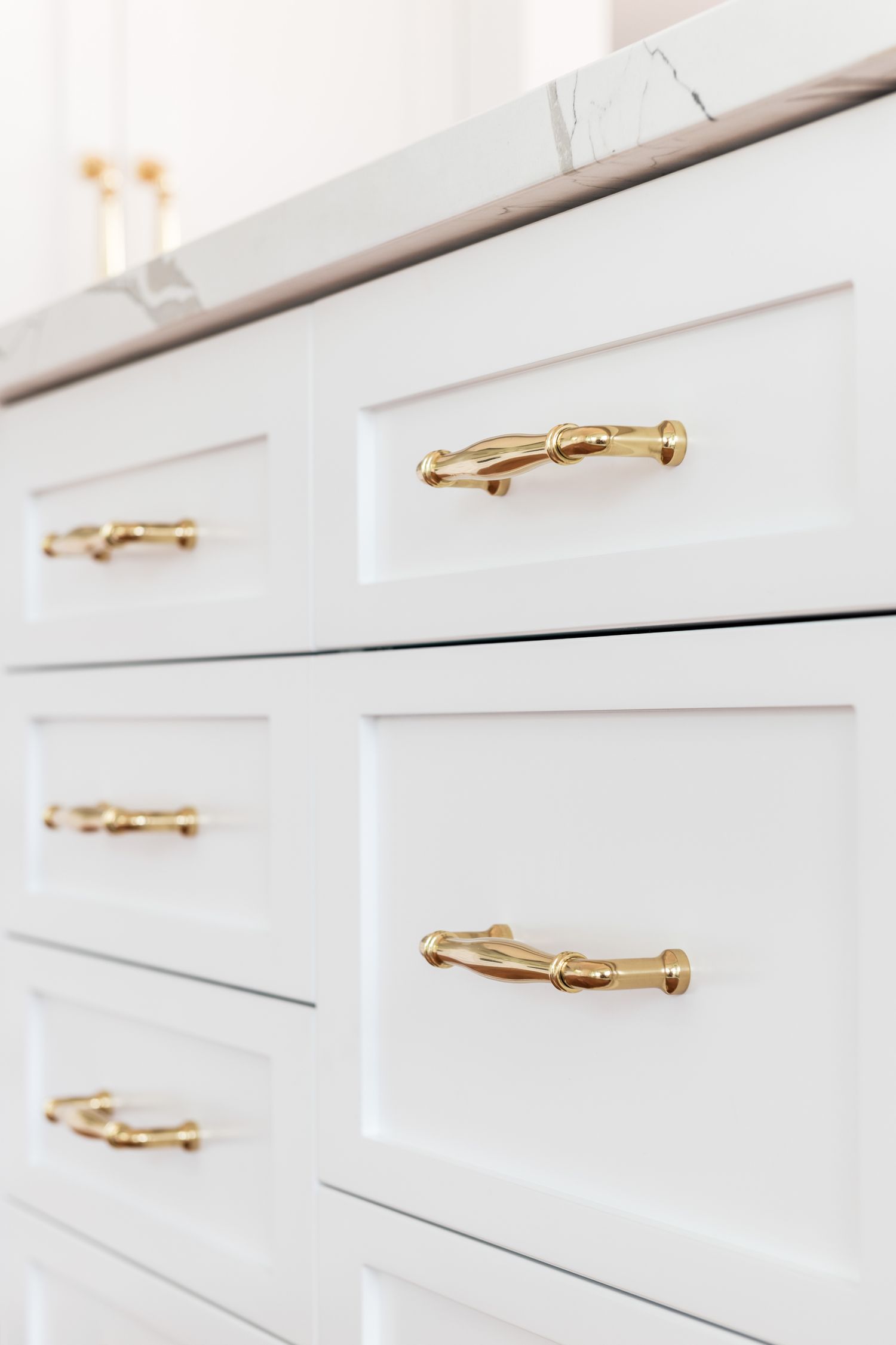 17104 - Sarlat Cabinet Pull - CTC128mm - Brushed Gold PVD