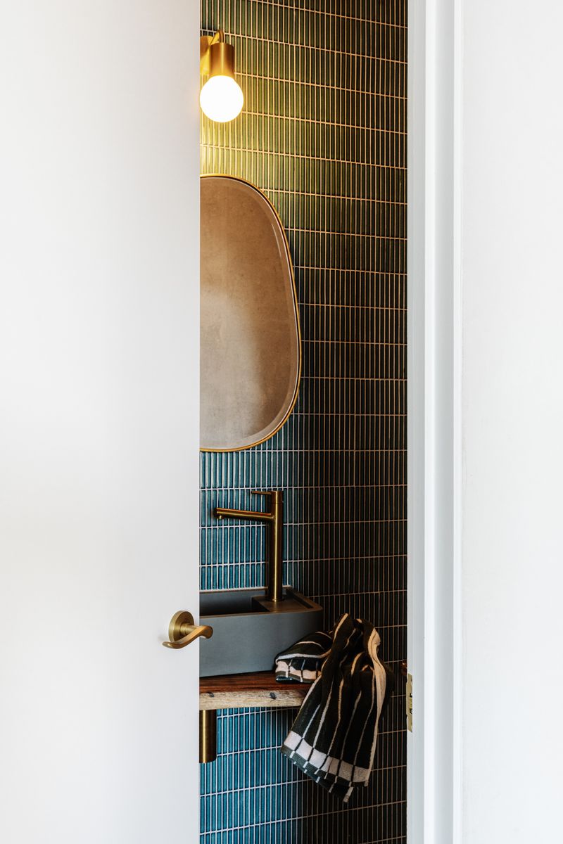 20796 - Stirling Lever - Round Rose - Brushed Brass - Passage