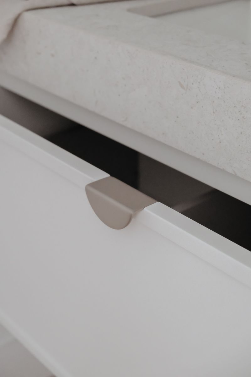 20939 - Osaka Lip Drawer Pull - Satin Nickel
