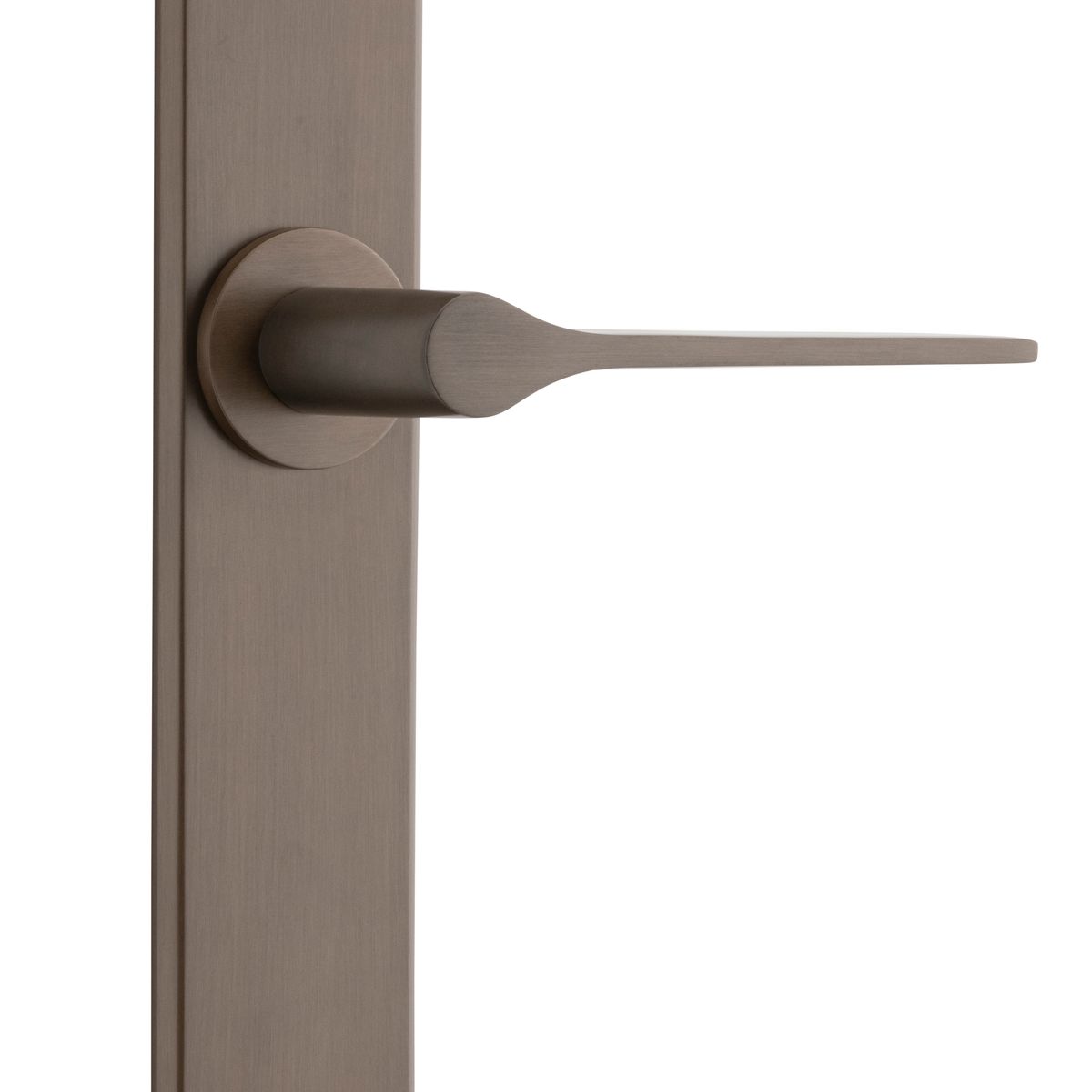 10758 - Como Lever - Chamfered Backplate - Signature Brass - Passage