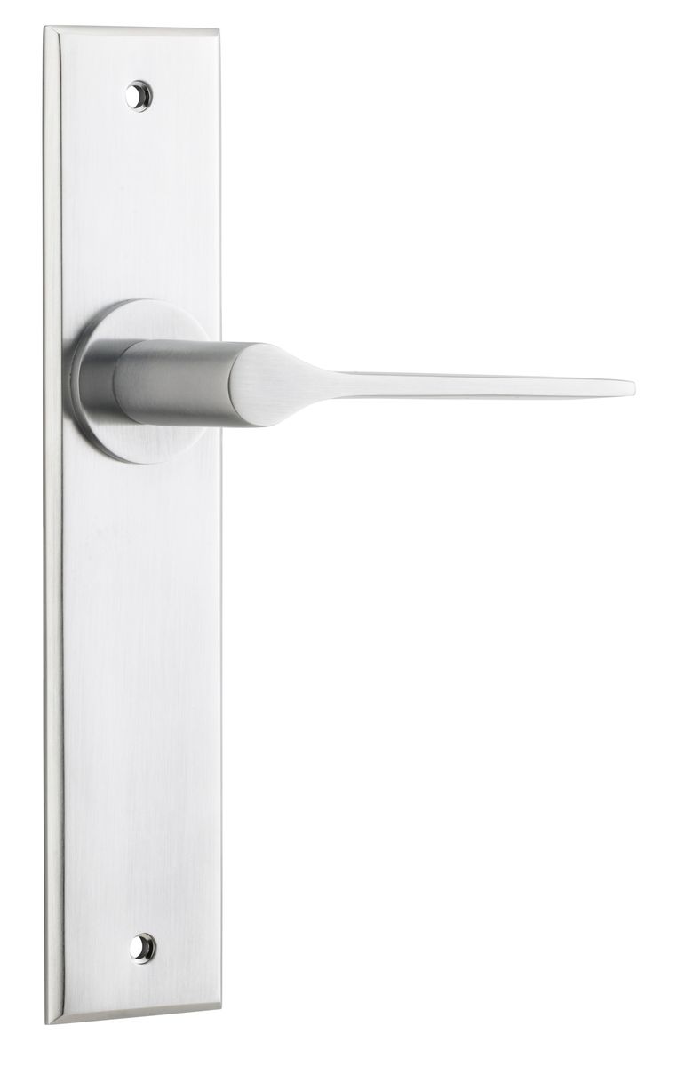 12258 - Como Lever - Chamfered Backplate - Brushed Chrome - Passage