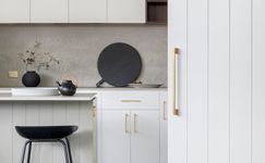 0556 - Cali Cabinet Pull - 160mm - Brushed Brass