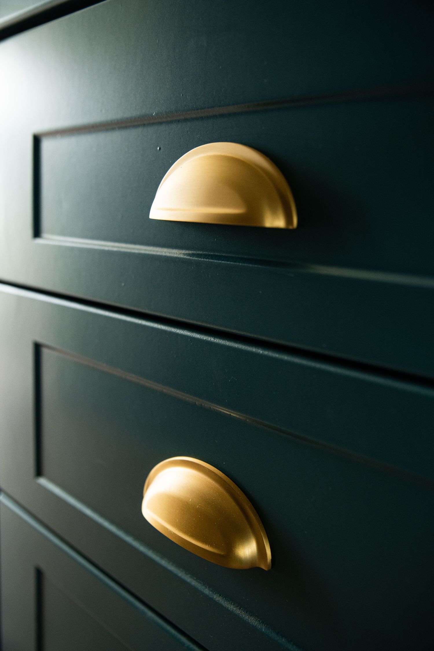 17103 - Sarlat Drawer Pull - Brushed Gold PVD