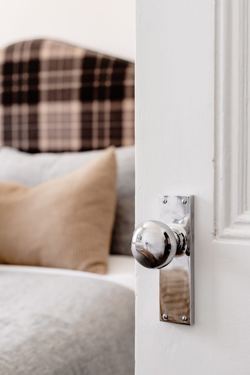 Victorian Knob - Long Backplate