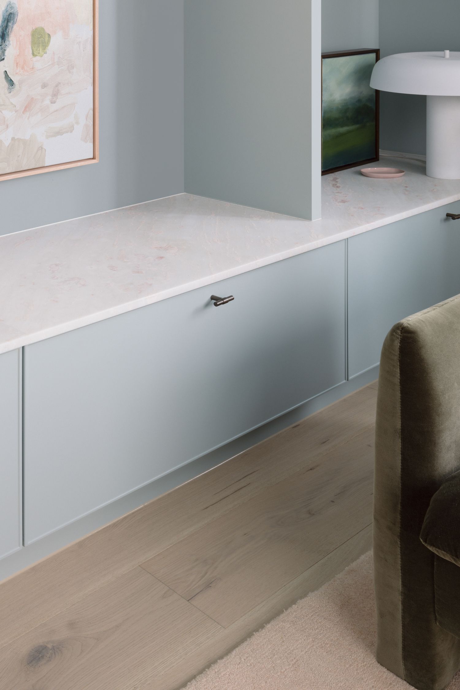 17153B - Helsinki Cabinet Pull with Backplate- CTC160mm - Brushed Gold PVD