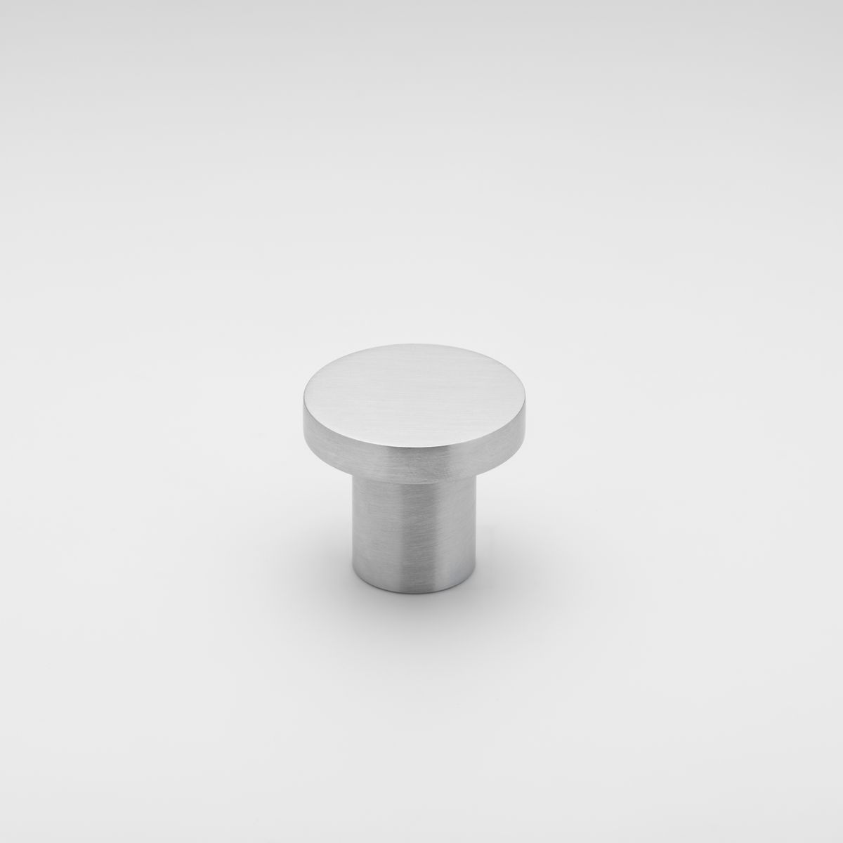 0502 - Osaka Cupboard Knob P28xD32mm - Brushed Chrome