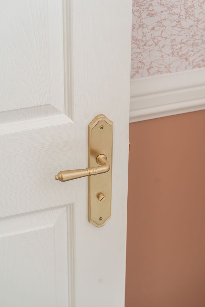 15212P85 - Sarlat Lever - Shouldered Backplate - Brushed Brass - Privacy