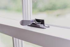 Narrow Sash Fastener