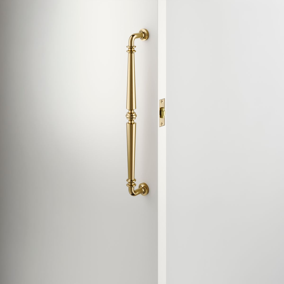 21852 - Roller Latch with Face Plate and Striker - Polished Brass