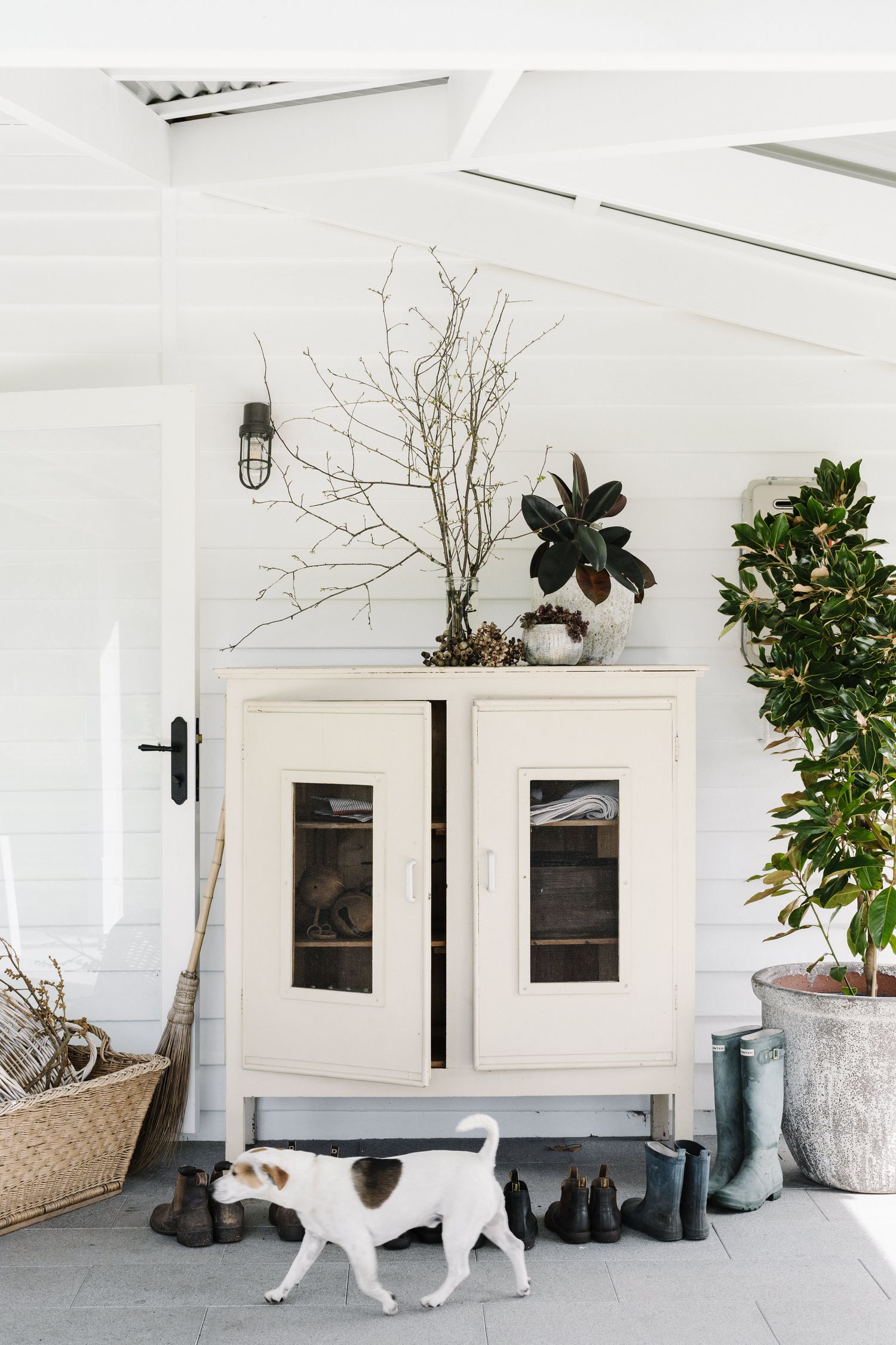 16212KENTR60KT - Sarlat Lever - Shouldered Backplate Entrance Kit with High Security Lock - Brushed Gold PVD - Entrance