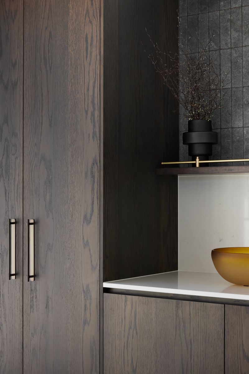 21011B - Helsinki Cabinet Pull with Backplate - CTC160mm - Signature Brass
