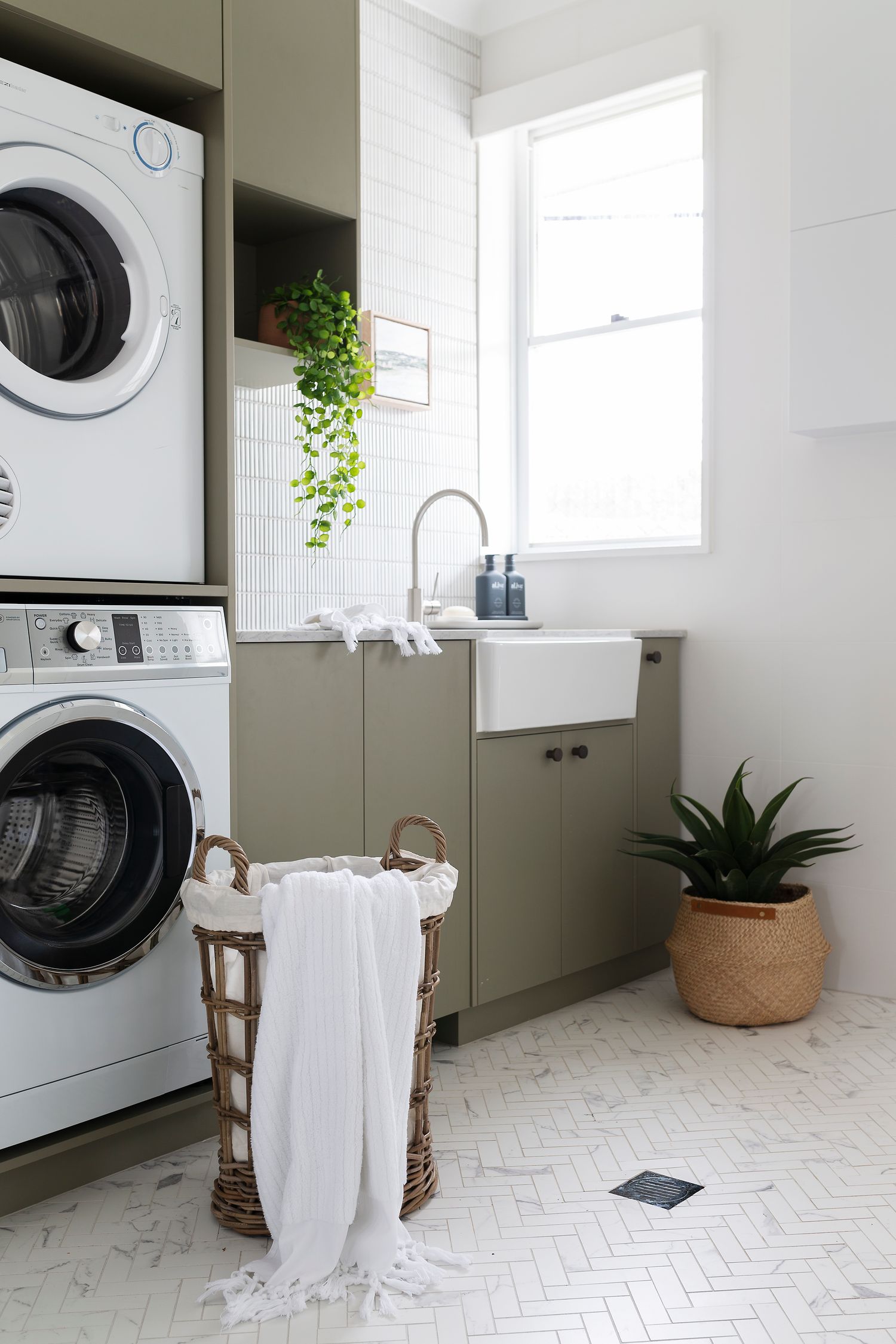 0499 - Osaka Cupboard Knob P30xD38mm - Matt Black