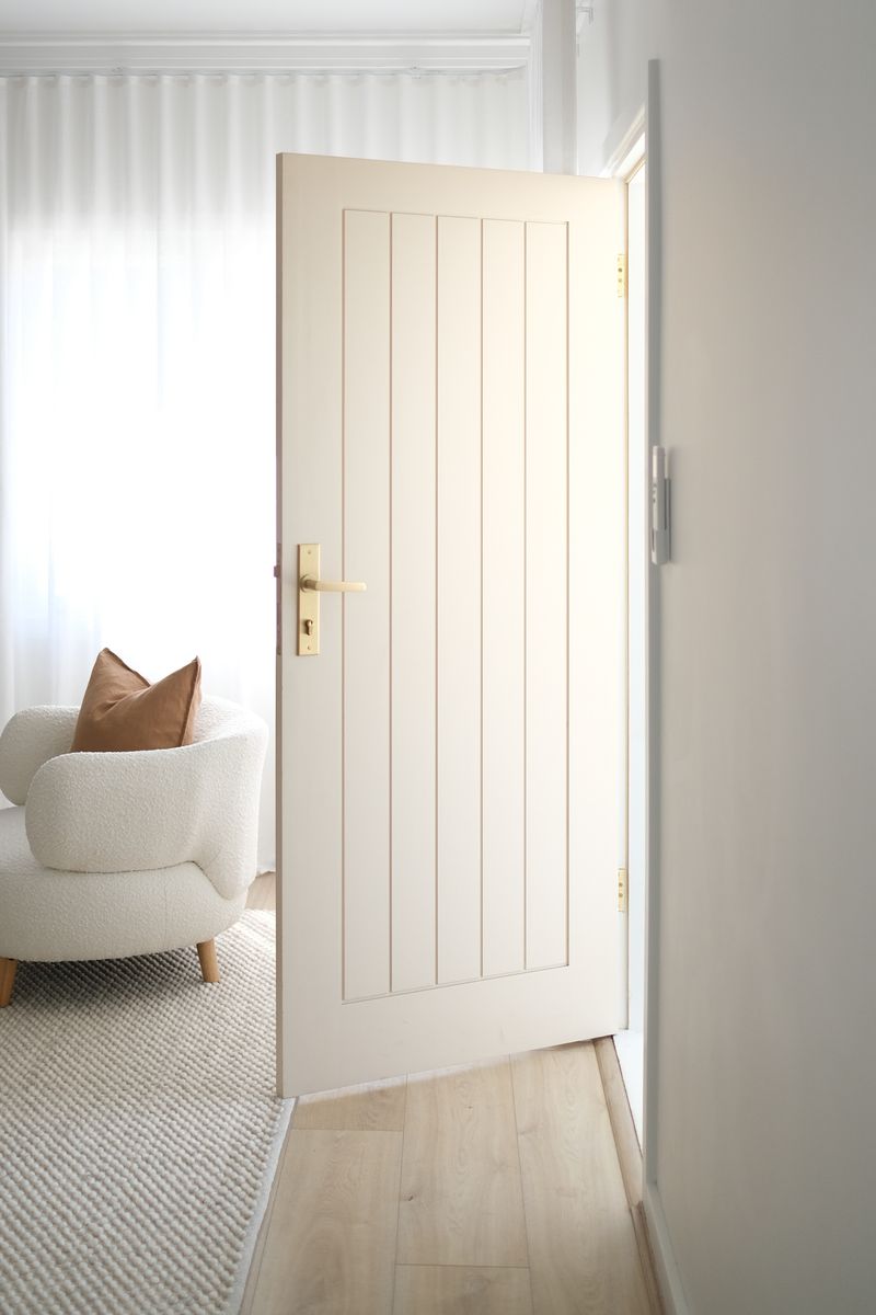 15368E85 - Osaka Lever - Chamfered Backplate - Brushed Brass - Entrance