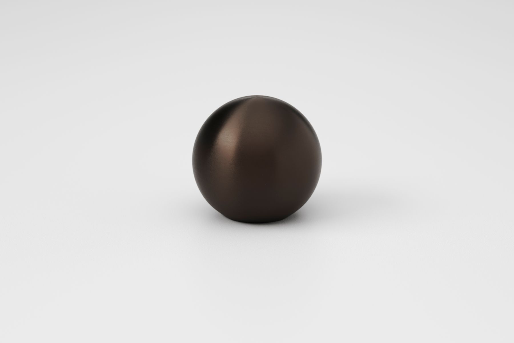 24092 - Puerto Cupboard Knob P35xD38mm - Signature Brass