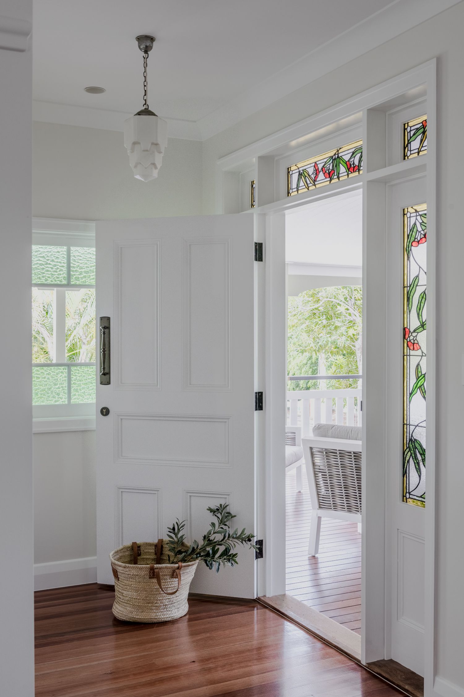 17102 - Sarlat Pull Handle - 600mm - Brushed Gold PVD