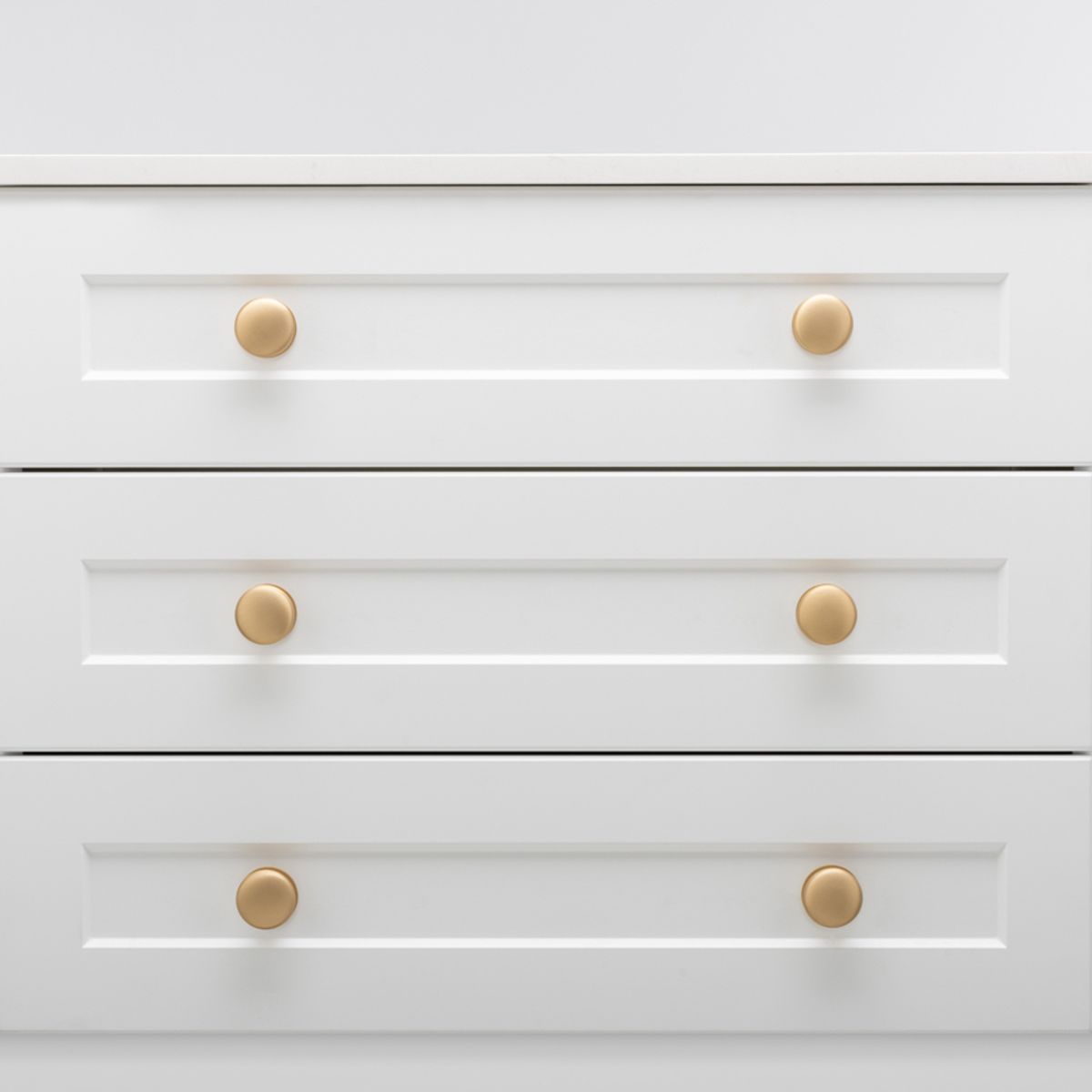 0579 - Sarlat Cupboard Knob - P32xD38mm - Brushed Brass